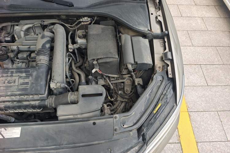 Used Volkswagen Passat 2016 280TSI DSG Prestige Edition Engine Bay Left