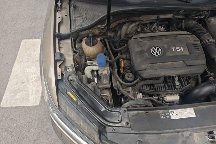 Used Volkswagen Passat 2016 330TSI DSG Prestige Edition Engine Bay Right