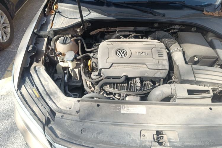Used Volkswagen Passat 2016 330TSI DSG Luxury Edition Engine Bay Right