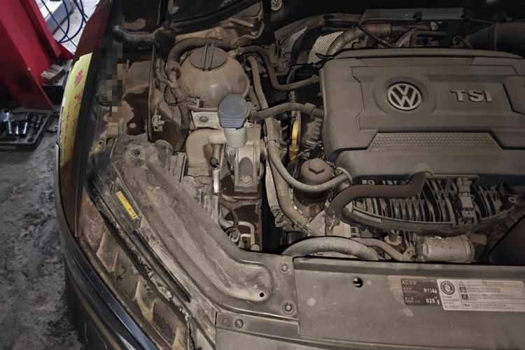 Used Volkswagen Passat 2016 330TSI DSG Prestige Edition Engine Bay Right