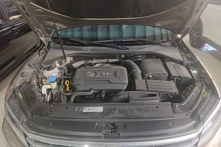 Used Volkswagen Passat 2016 330TSI DSG Prestige Edition Engine Bay