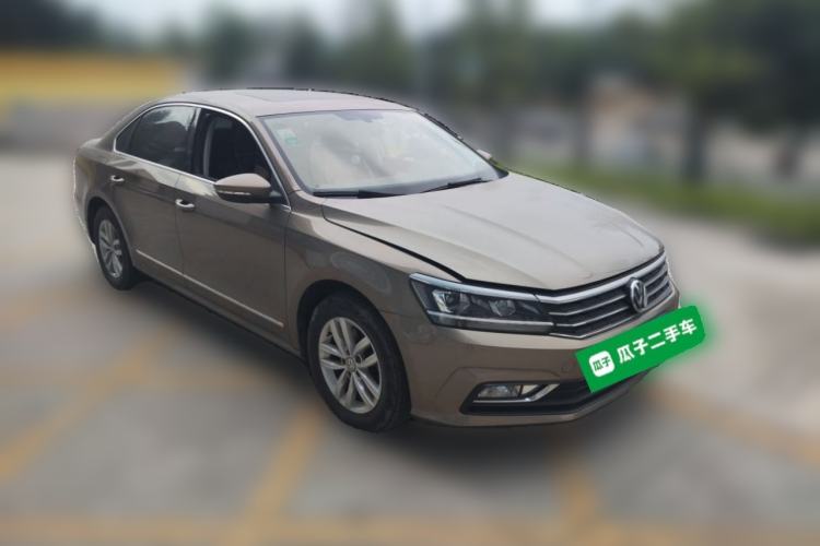 Used Volkswagen Passat 2016 330TSI DSG Luxury Edition Front Right 45 Deg