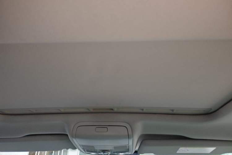 Used Volkswagen Passat 2016 330TSI DSG Luxury Edition Headliner