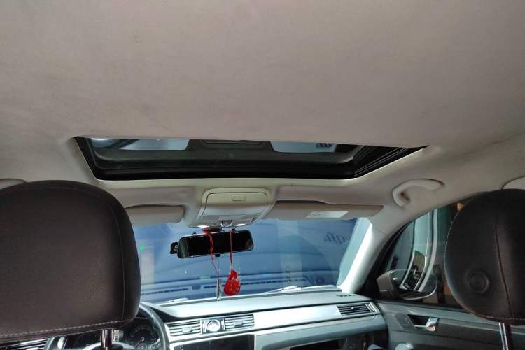 Used Volkswagen Passat 2016 330TSI DSG Luxury Edition Headliner