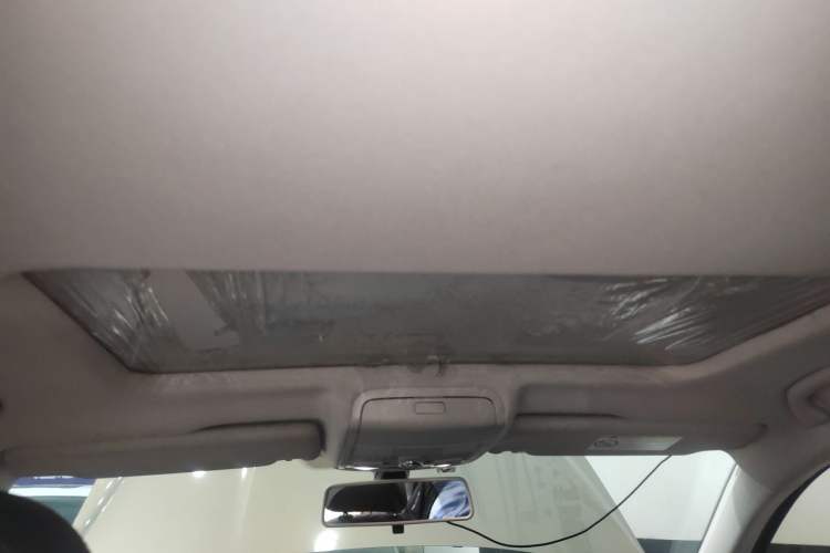 Used Volkswagen Passat 2016 330TSI DSG Luxury Edition Headliner