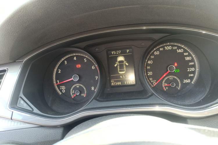 Used Volkswagen Passat 2016 330TSI DSG Luxury Edition Instrument Cluster