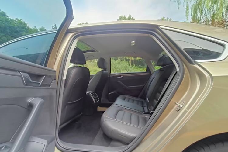 Used Volkswagen Passat 2016 280TSI DSG Prestige Edition Interior 1