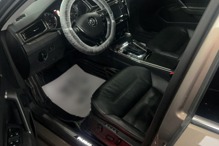 Used Volkswagen Passat 2016 330TSI DSG Prestige Edition Interior 1