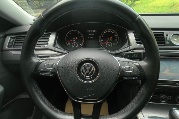 Used Volkswagen Passat 2016 280TSI DSG Prestige Edition Interior 3