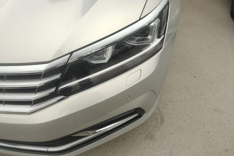 Used Volkswagen Passat 2016 330TSI DSG Prestige Edition Left Front Headlight