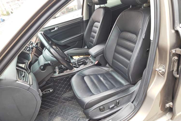 Used Volkswagen Passat 2016 330TSI DSG Luxury Edition Left Front Seat