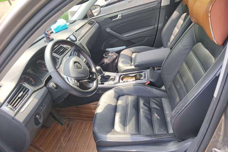 Used Volkswagen Passat 2016 330TSI DSG Luxury Edition Left Front Seat