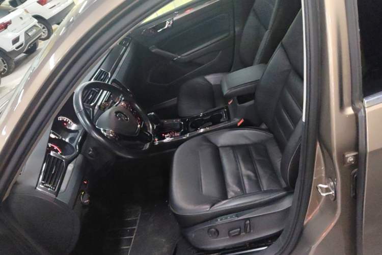 Used Volkswagen Passat 2016 330TSI DSG Prestige Edition Left Front Seat
