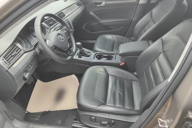 Used Volkswagen Passat 2016 330TSI DSG Prestige Edition Left Front Seat