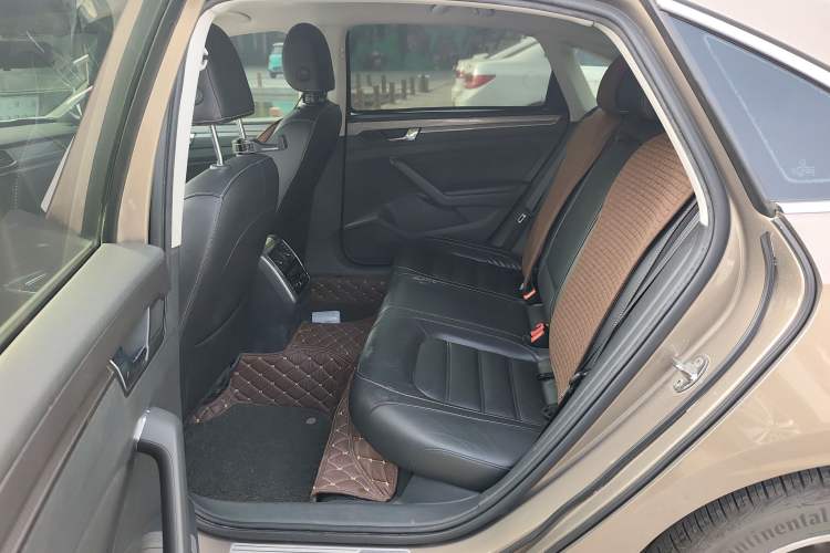 Used Volkswagen Passat 2016 330TSI DSG Luxury Edition Left Rear Seat