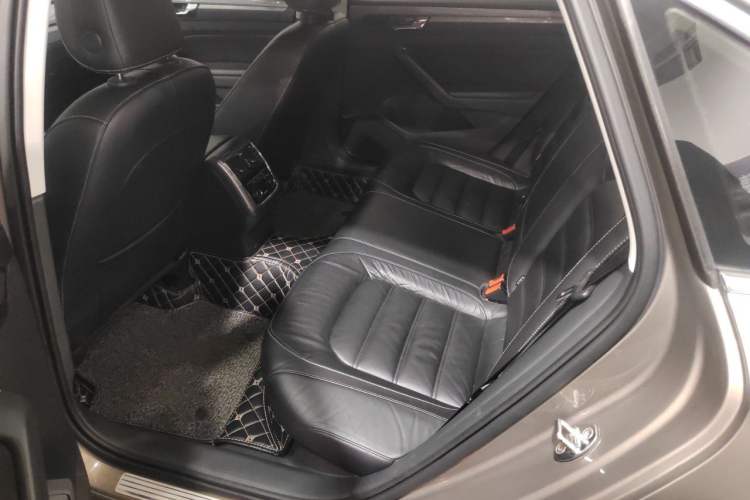 Used Volkswagen Passat 2016 330TSI DSG Luxury Edition Left Rear Seat