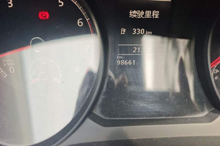 Used Volkswagen Passat 2016 280TSI DSG Prestige Edition Odometer Close Up