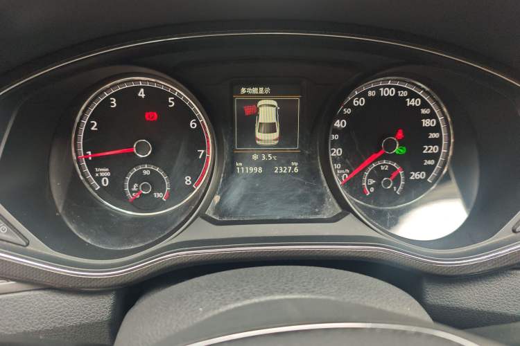 Used Volkswagen Passat 2016 330TSI DSG Prestige Edition Odometer Close Up