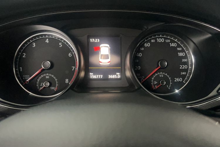 Used Volkswagen Passat 2016 330TSI DSG Prestige Edition Odometer Close Up