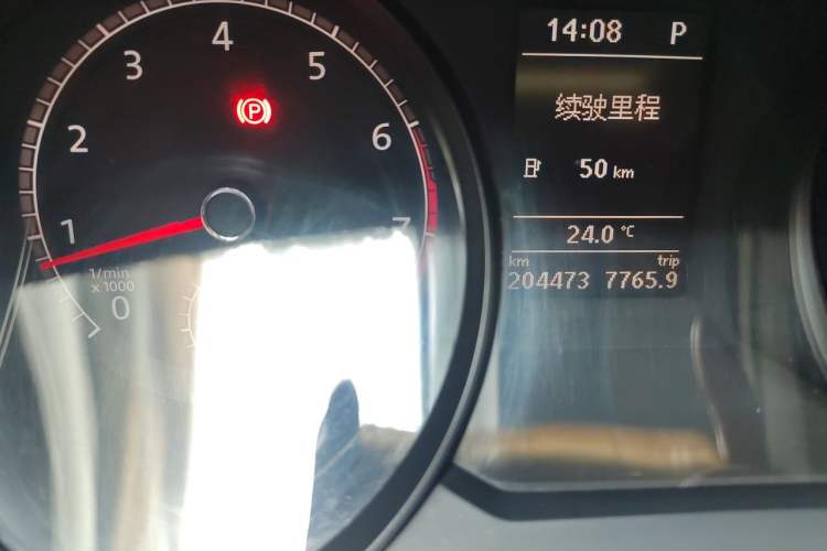Used Volkswagen Passat 2016 330TSI DSG Luxury Edition Odometer Close Up