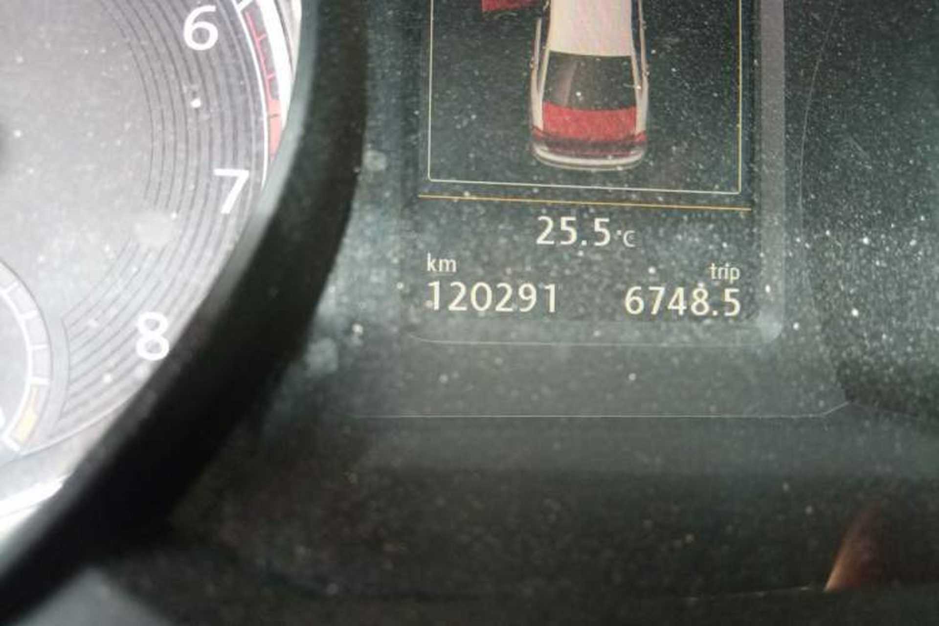 Used Volkswagen Passat 2016 330TSI DSG Prestige Edition Odometer Close Up