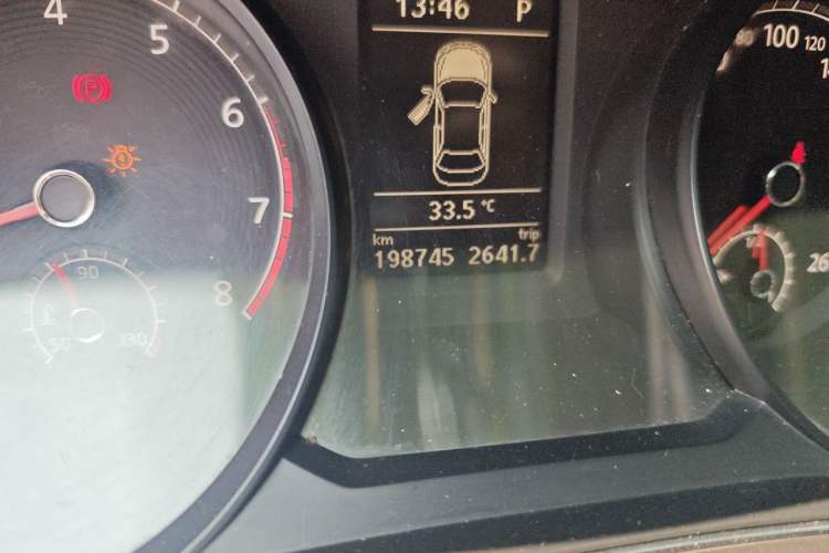 Used Volkswagen Passat 2016 280TSI DSG Prestige Edition Odometer Close Up