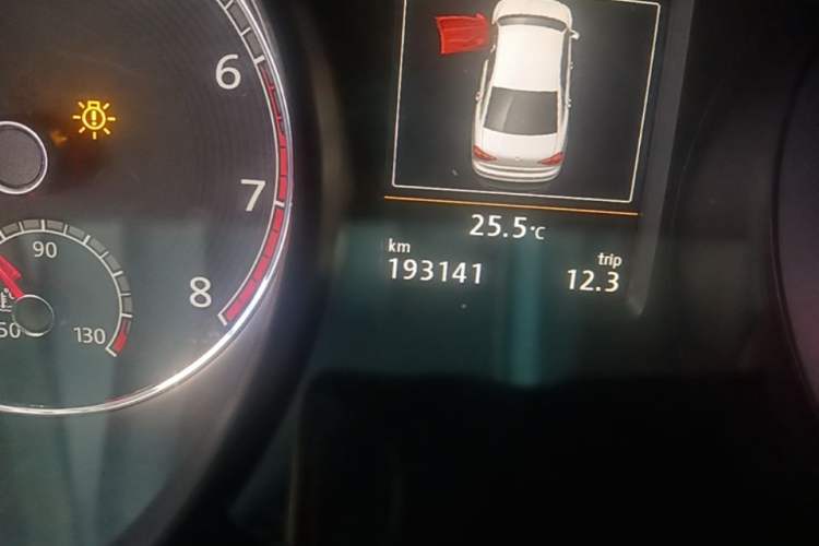 Used Volkswagen Passat 2016 330TSI DSG Prestige Edition Odometer Close Up