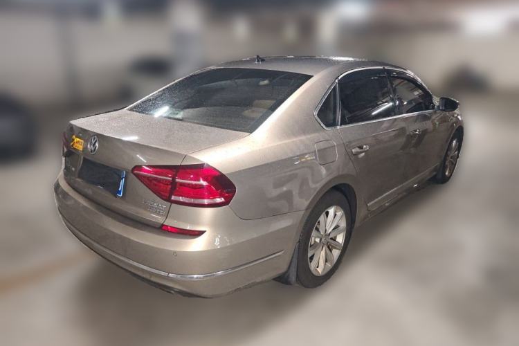 Used Volkswagen Passat 2016 330TSI DSG Luxury Edition Rear Right 45 Deg