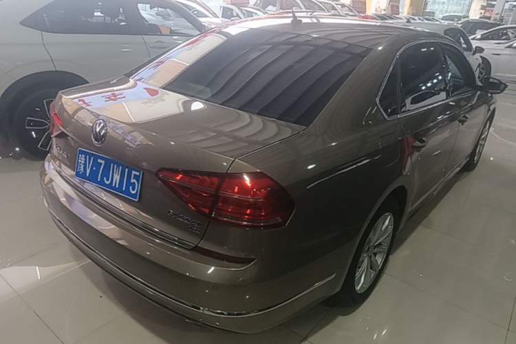 Used Volkswagen Passat 2016 330TSI DSG Prestige Edition Rear Right 45 Deg