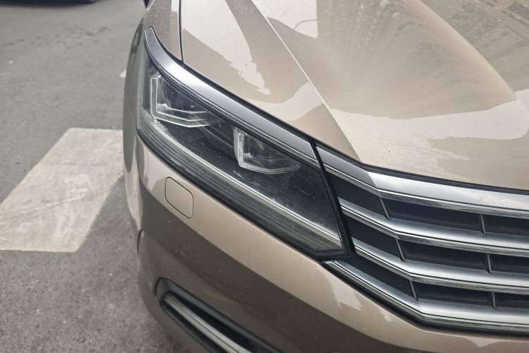 Used Volkswagen Passat 2016 330TSI DSG Prestige Edition Right Front Headlight