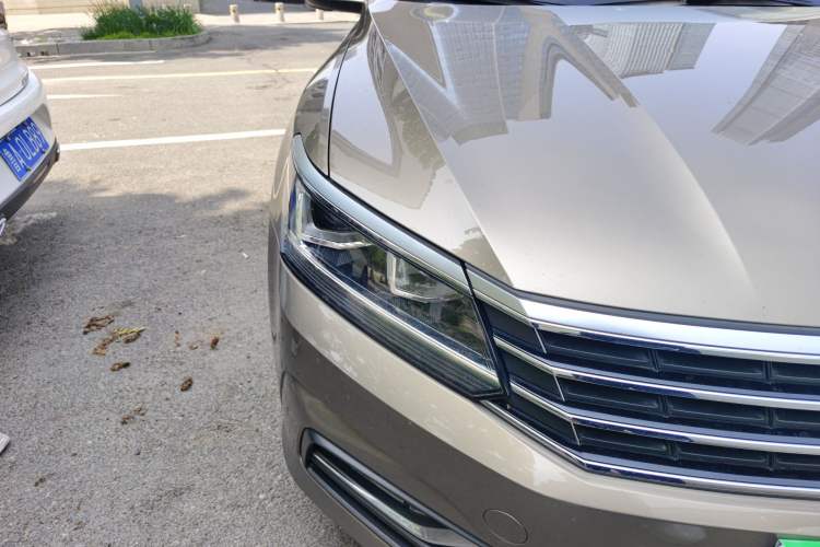 Used Volkswagen Passat 2016 330TSI DSG Luxury Edition Right Front Headlight