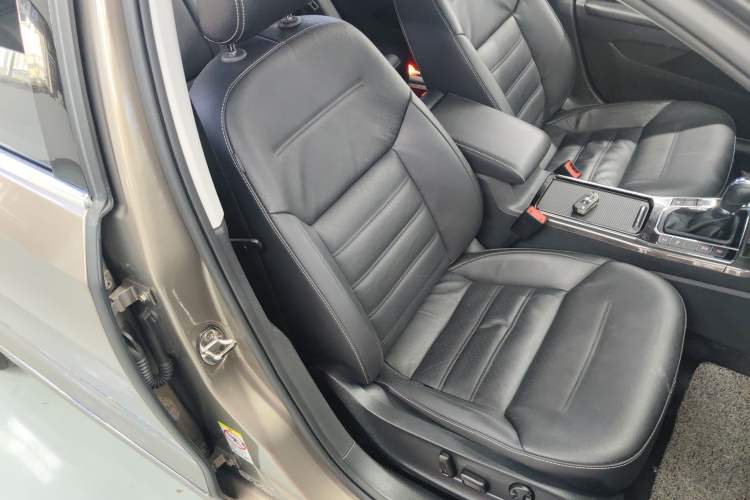 Used Volkswagen Passat 2016 330TSI DSG Prestige Edition Right Front Seat