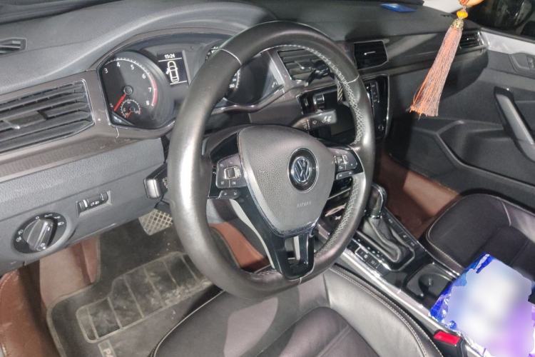Used Volkswagen Passat 2016 330TSI DSG Luxury Edition Steering Wheel