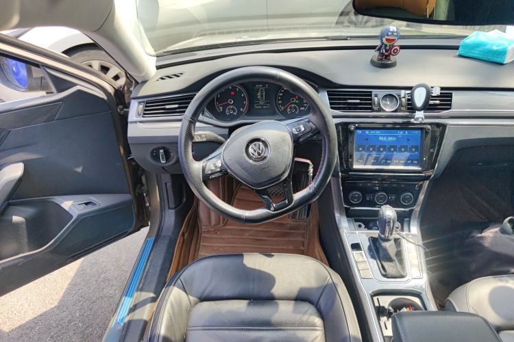 Used Volkswagen Passat 2016 330TSI DSG Luxury Edition Steering Wheel