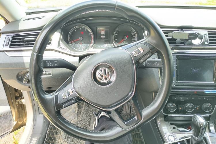 Used Volkswagen Passat 2016 330TSI DSG Prestige Edition Steering Wheel