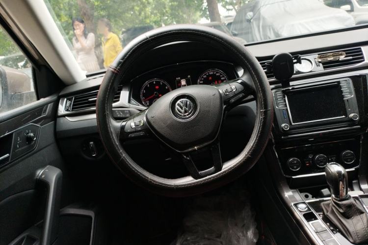 Used Volkswagen Passat 2016 330TSI DSG Prestige Edition Steering Wheel