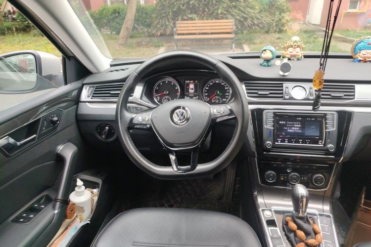 Used Volkswagen Passat 2016 330TSI DSG Prestige Edition Steering Wheel