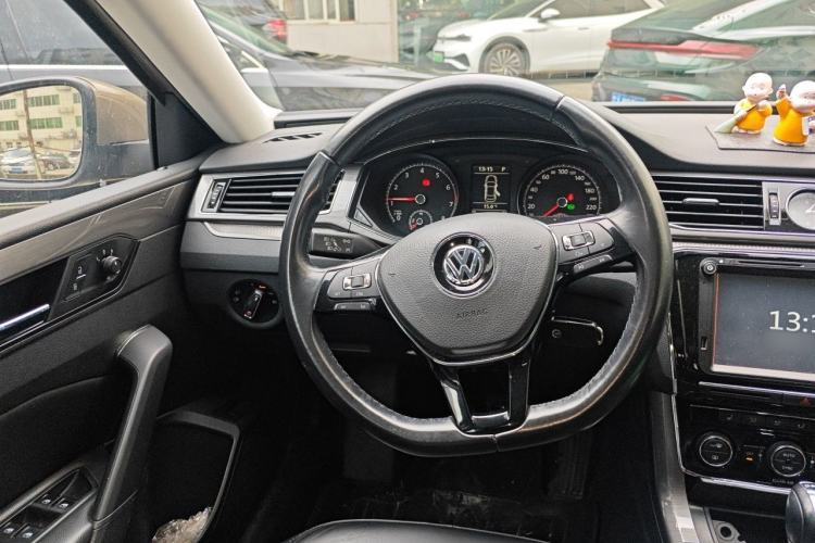 Used Volkswagen Passat 2016 330TSI DSG Luxury Edition Steering Wheel