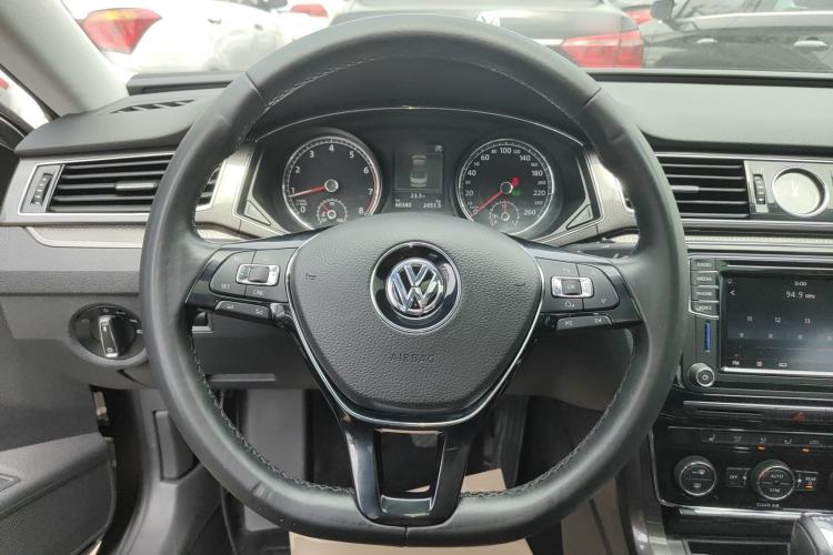 Used Volkswagen Passat 2016 330TSI DSG Prestige Edition Steering Wheel