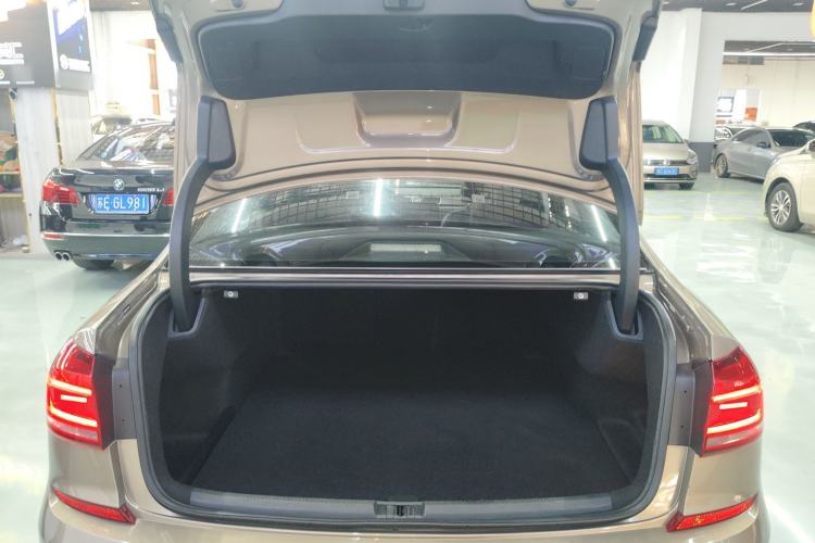 Used Volkswagen Passat 2016 330TSI DSG Prestige Edition Trunk