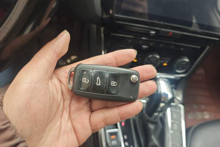 Used Volkswagen Passat 2016 330TSI DSG Prestige Edition Vehicle Key