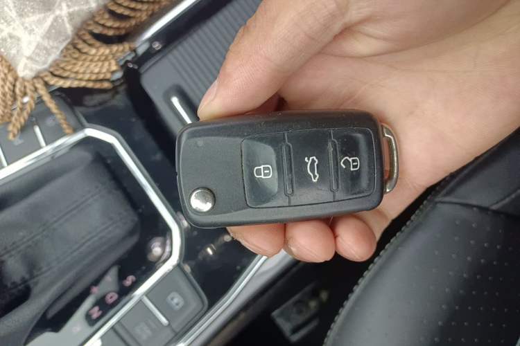Used Volkswagen Passat 2016 330TSI DSG Prestige Edition Vehicle Key