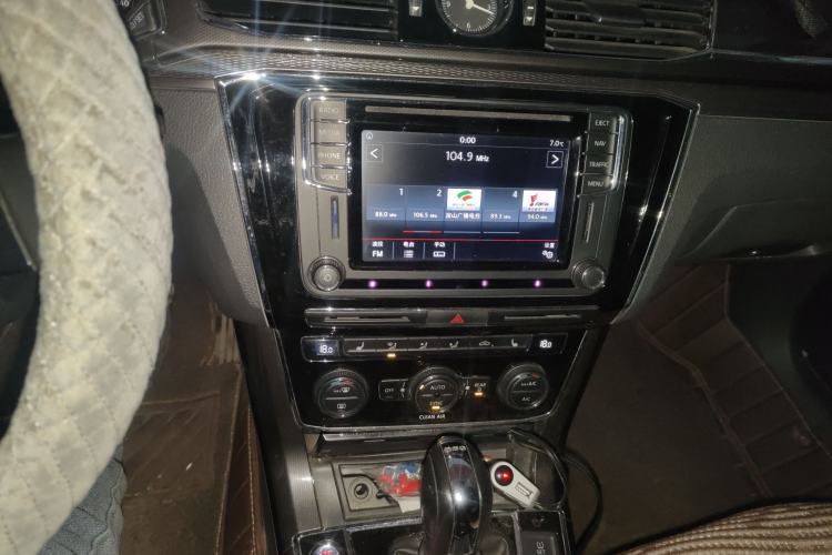 Used Volkswagen Passat 2016 330TSI DSG Prestige Edition Audio And AC Panel