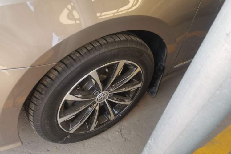 Used Volkswagen Passat 2016 280TSI DSG Prestige Edition Left Front Wheel Hub