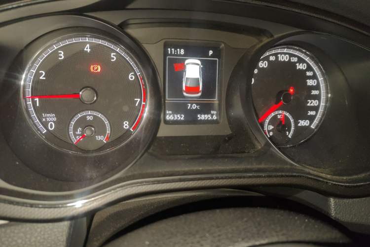 Used Volkswagen Passat 2016 330TSI DSG Prestige Edition Odometer Close Up