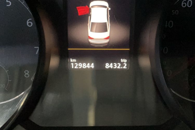 Used Volkswagen Passat 2016 330TSI DSG Prestige Edition Odometer Close Up