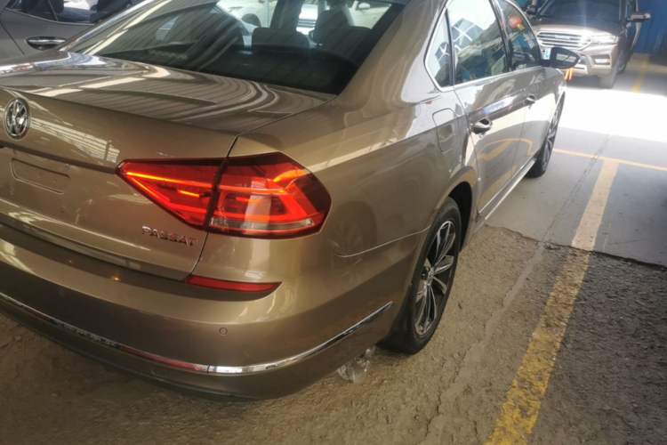 Used Volkswagen Passat 2016 280TSI DSG Prestige Edition Right Rear Taillight