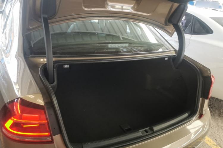 Used Volkswagen Passat 2016 280TSI DSG Prestige Edition Trunk