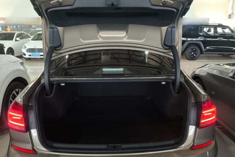 Used Volkswagen Passat 2016 330TSI DSG Prestige Edition Trunk