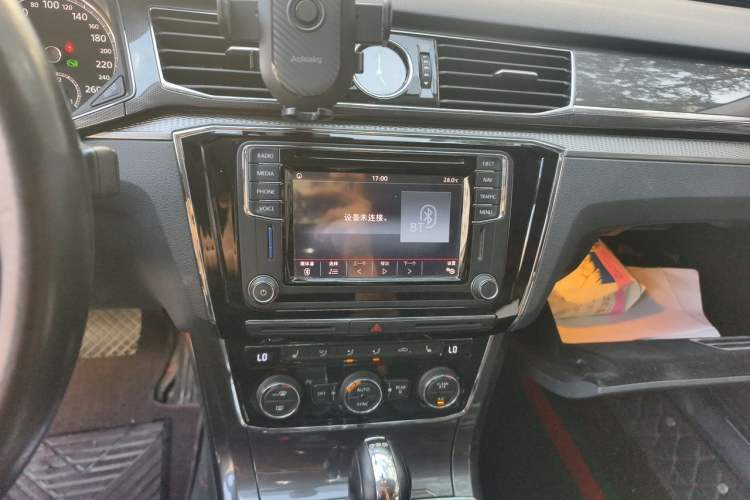 Used Volkswagen Passat 2016 380TSI DSG Prestige Edition Audio And AC Panel